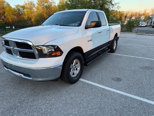 White 2010 Dodge Ram 1500 SLT