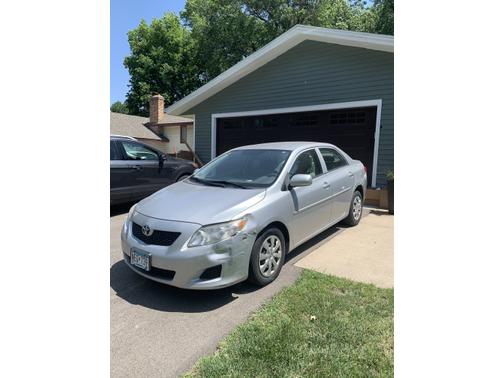 Photo 4 of 8 of 2009 Toyota Corolla LE