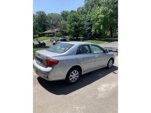 Photo 5 of 8 of 2009 Toyota Corolla LE