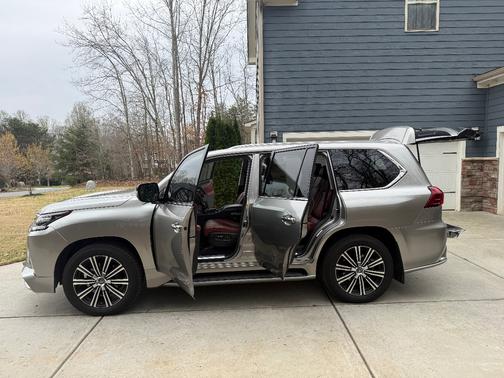 Silver 2018 Lexus LX 570 Three-Row