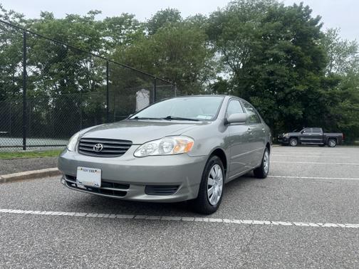 2004 Toyota Corolla LE