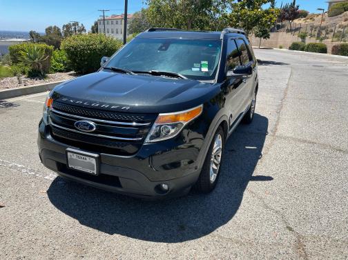 Photo 2 of 9 of 2015 Ford Explorer Limited