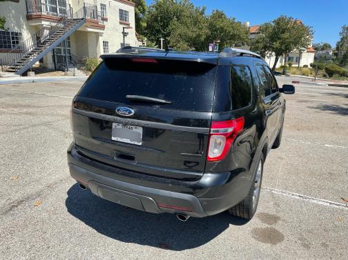 Photo 3 of 9 of 2015 Ford Explorer Limited