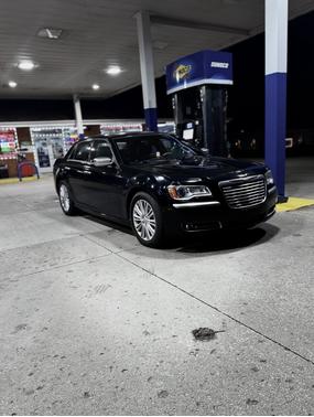 2012 Chrysler 300C Luxury Series