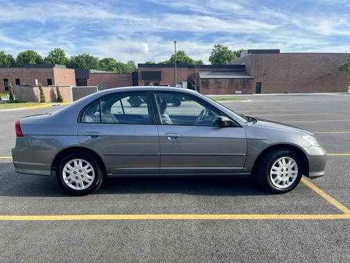 Gray 2005 Honda Civic LX