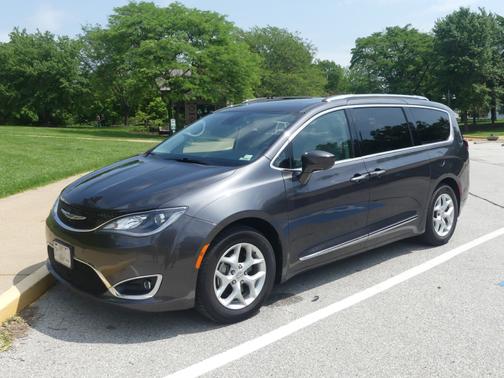 2018 Chrysler Pacifica Touring-L Plus