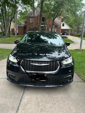 Black 2022 Chrysler Pacifica Hybrid Touring L