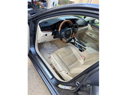 2013 Lexus ES 300h Base