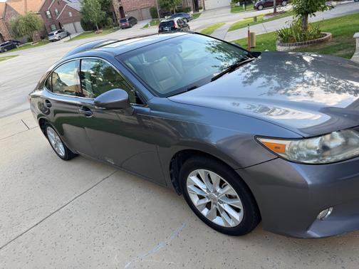 2013 Lexus ES 300h Base