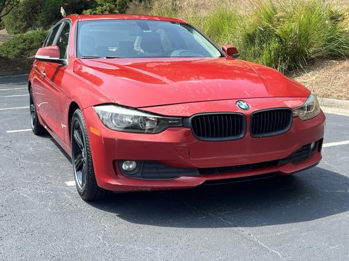 Red 2014 BMW 320 i