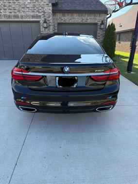 2018 BMW 740 i