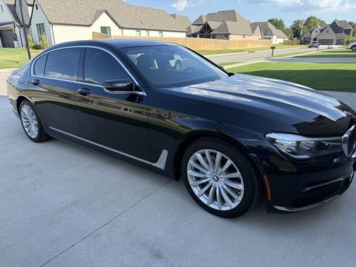 2018 BMW 740 i