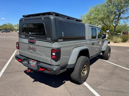 Gray 2020 Jeep Gladiator Rubicon
