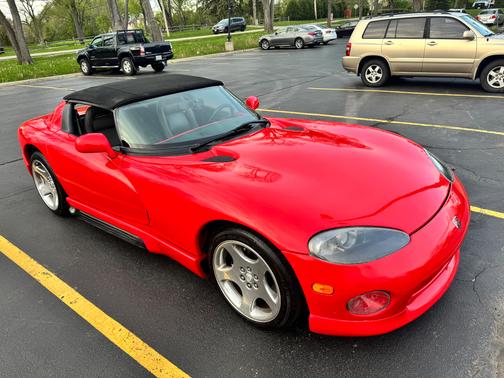 Red 1994 Dodge Viper RT-10