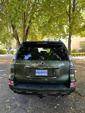 Green 2023 Lexus GX 460 Premium