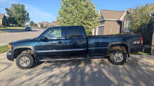 2005 GMC Sierra 2500 SLT H/D Crew Cab