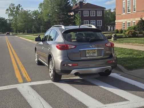 2016 INFINITI QX50 Base