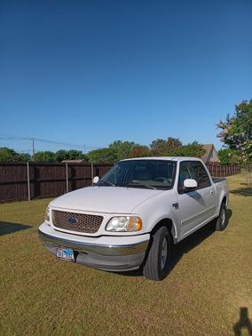 White 2003 Ford F-150 XLT SuperCrew