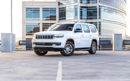 White 2023 Jeep Wagoneer Base