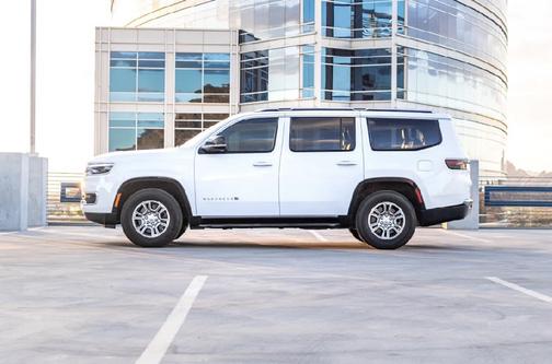 White 2023 Jeep Wagoneer Base