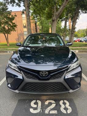 Blue 2019 Toyota Camry SE