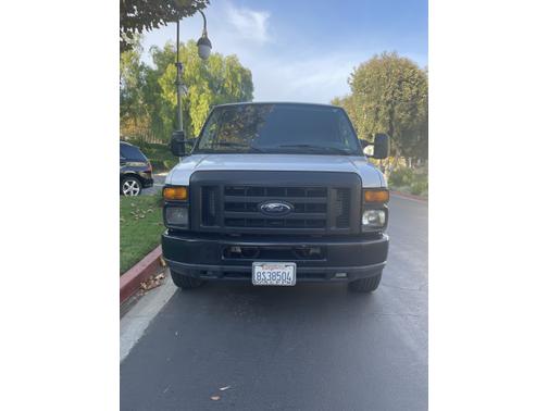 2008 Ford E150 Base