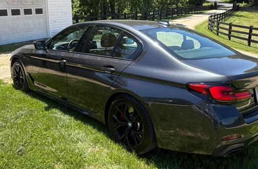 Gray 2022 BMW 540 i xDrive