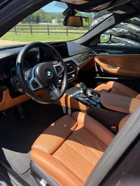 Gray 2022 BMW 540 i xDrive
