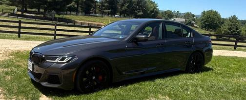 Gray 2022 BMW 540 i xDrive