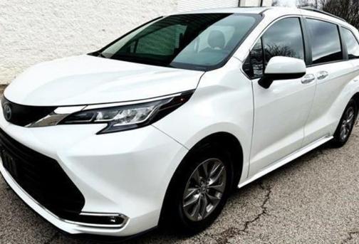 2022 Toyota Sienna XLE