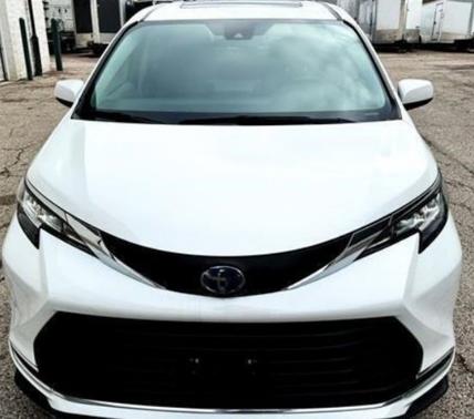 2022 Toyota Sienna XLE