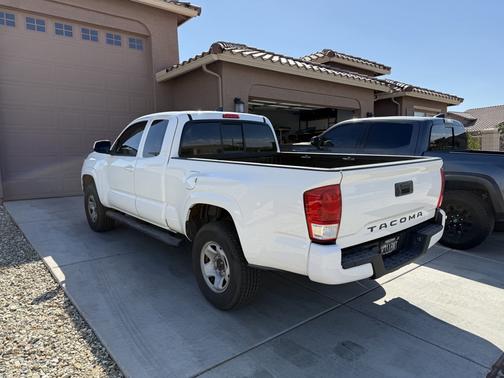 2017 Toyota Tacoma SR5