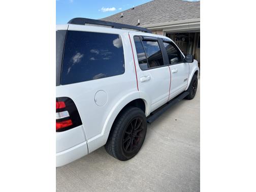 Photo 2 of 9 of 2008 Ford Explorer XLT