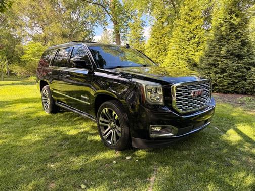 Black 2018 GMC Yukon Denali
