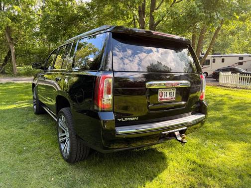 Black 2018 GMC Yukon Denali