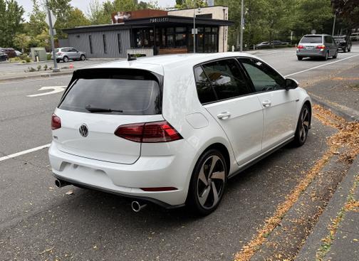 2018 Volkswagen Golf GTI 2.0T SE 4-Door