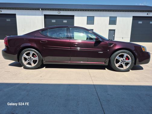 Purple 2006 Pontiac Grand Prix GXP