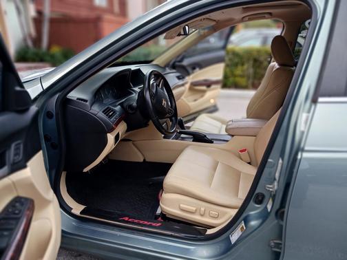 Green 2010 Honda Accord Crosstour EX-L