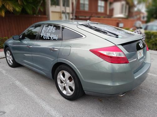 Green 2010 Honda Accord Crosstour EX-L