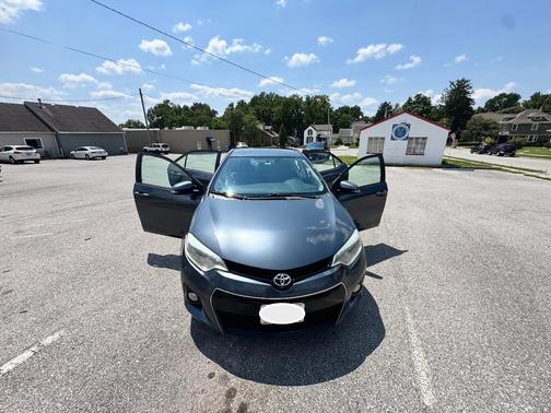 Gray 2015 Toyota Corolla S Plus