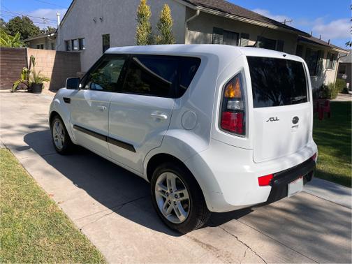 2011 Kia Soul +