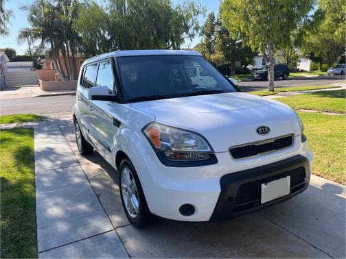 2011 Kia Soul +