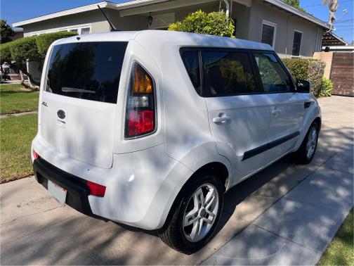 2011 Kia Soul +