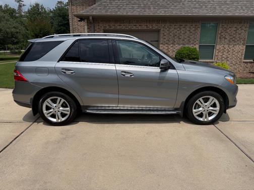 Gray 2012 Mercedes-Benz M-Class ML 350 4MATIC