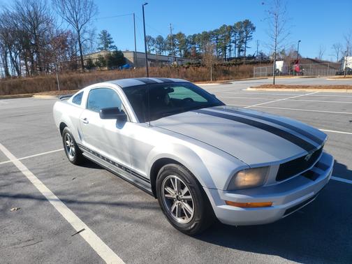 2005 Ford Mustang Deluxe
