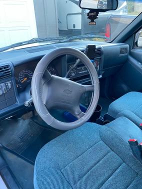 1995 Chevrolet S-10 LS Extended Cab