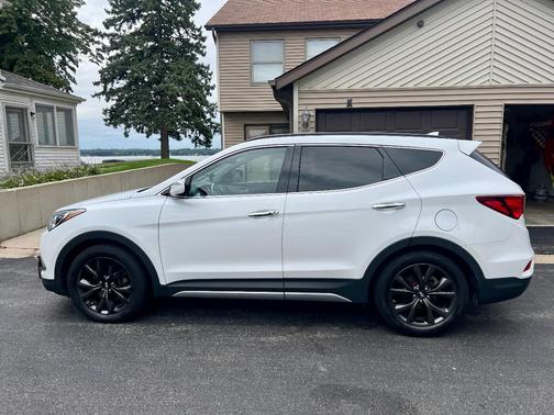 White 2017 Hyundai Santa Fe Sport 2.0L Turbo Ultimate