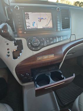 2014 Toyota Sienna XLE