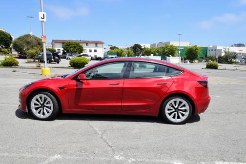 2022 Tesla Model 3 Long Range