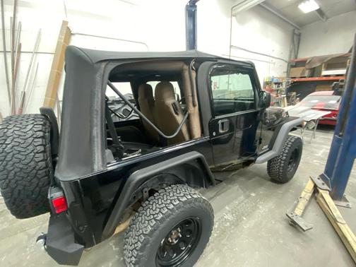 Black 2005 Jeep Wrangler SE
